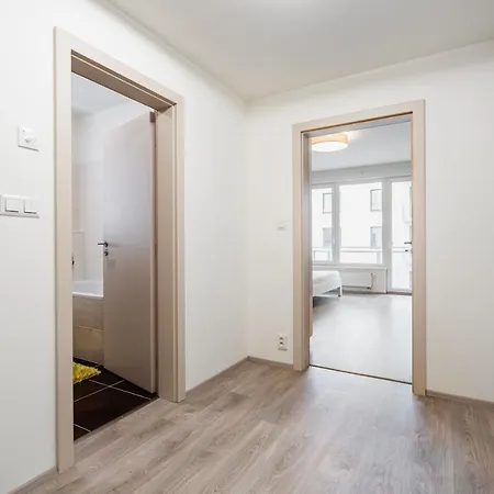 Auriapartments Liben Novy Byt 1Kk S Garazi Praag Buitenkant foto
