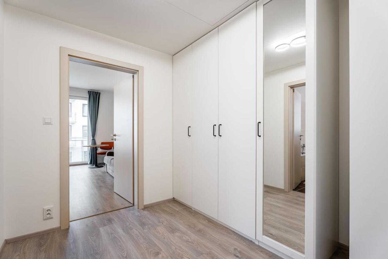 Auriapartments Liben Novy 1kk S Garazi Prague