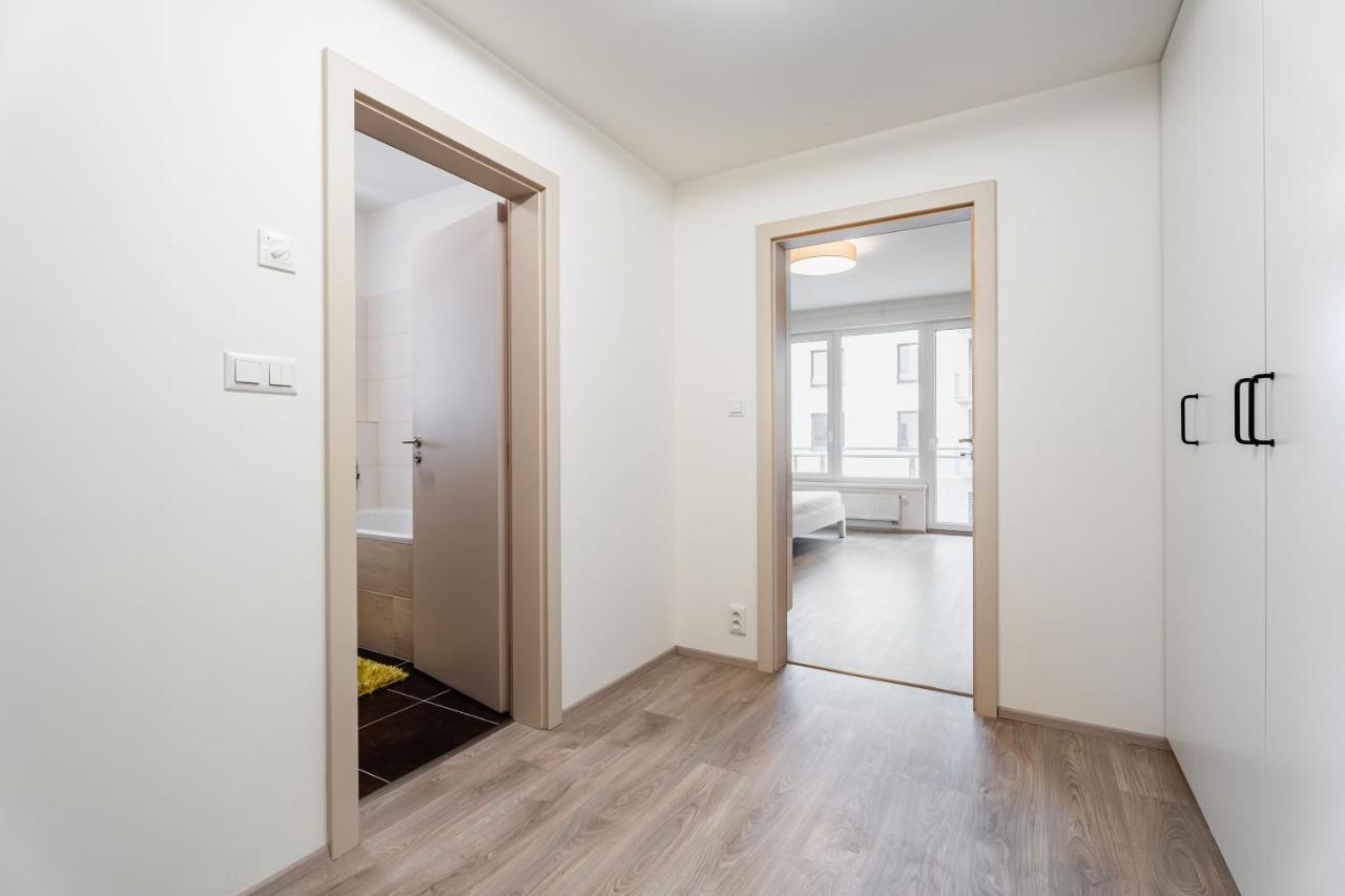 Auriapartments Liben Novy 1kk S Garazi Apartment Prague